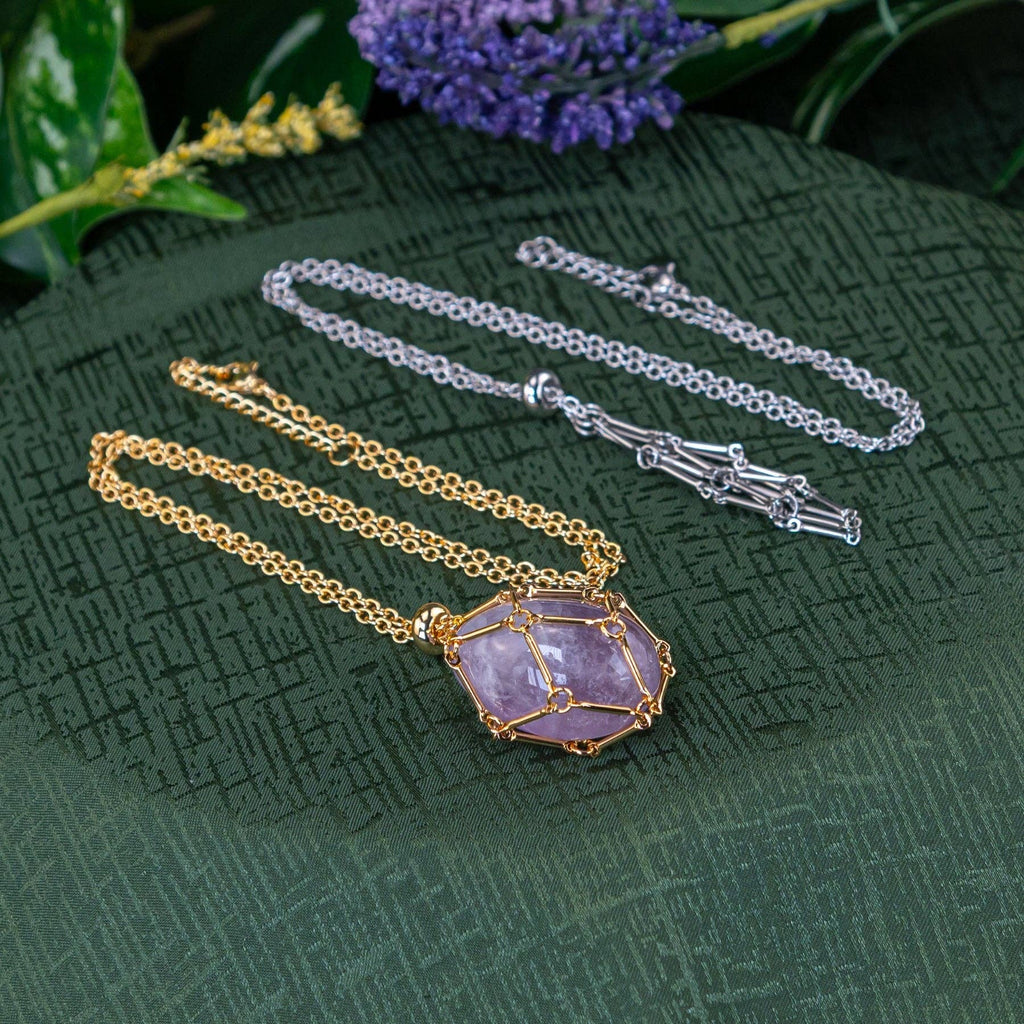Adjustable Metal Crystal Holder Necklace: Gold