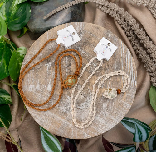 Adjustable Macrame Crystal Holder Necklace.: Beige